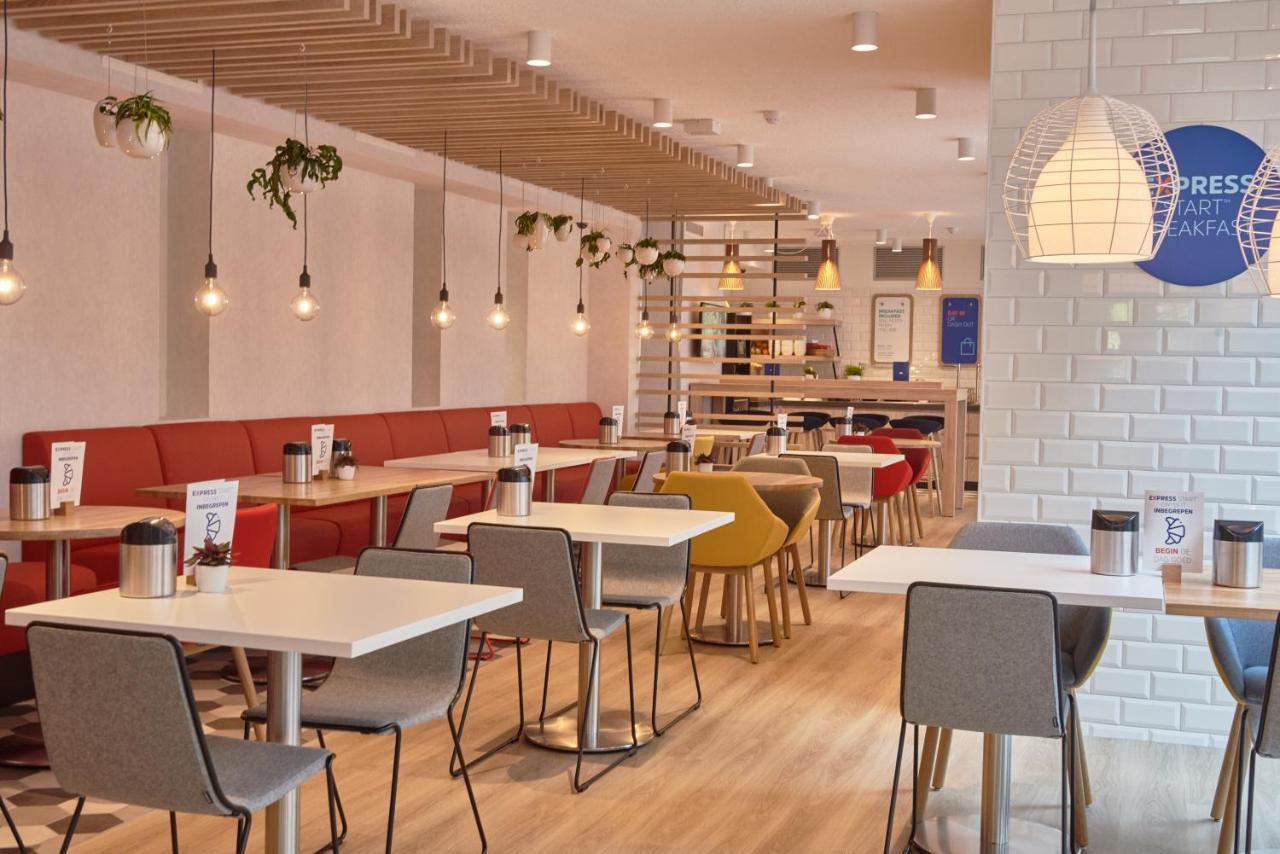 Holiday Inn Express Amsterdam - City Hall By Ihg Экстерьер фото