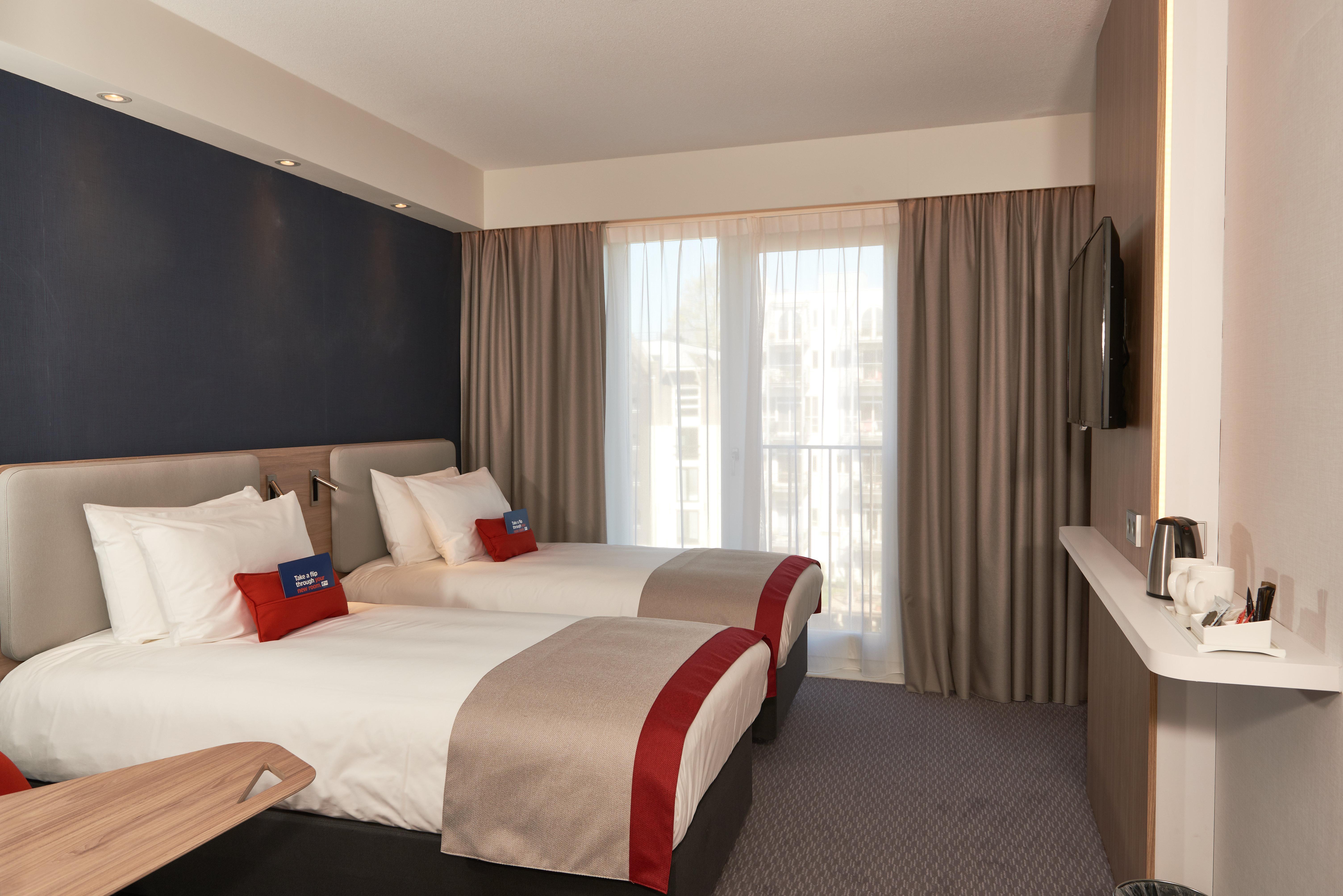 Holiday Inn Express Amsterdam - City Hall By Ihg Экстерьер фото
